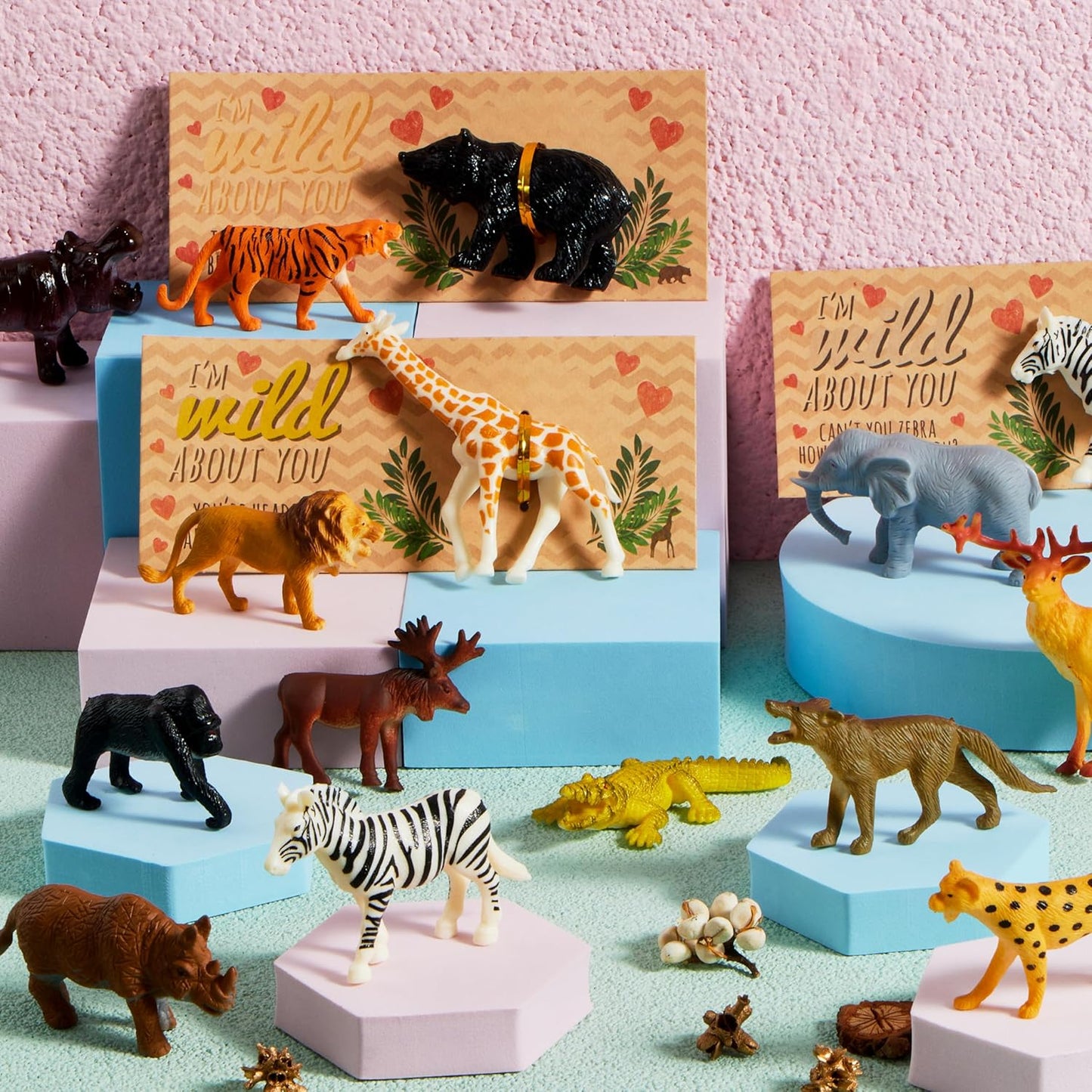 28Pack Valentines Day Gifts Cards with Zoo Animals Figures for Boys Girls, Valentine'S Greeting Cards for Classroom Exchange, Kids Party Favors School Game Prize Toys