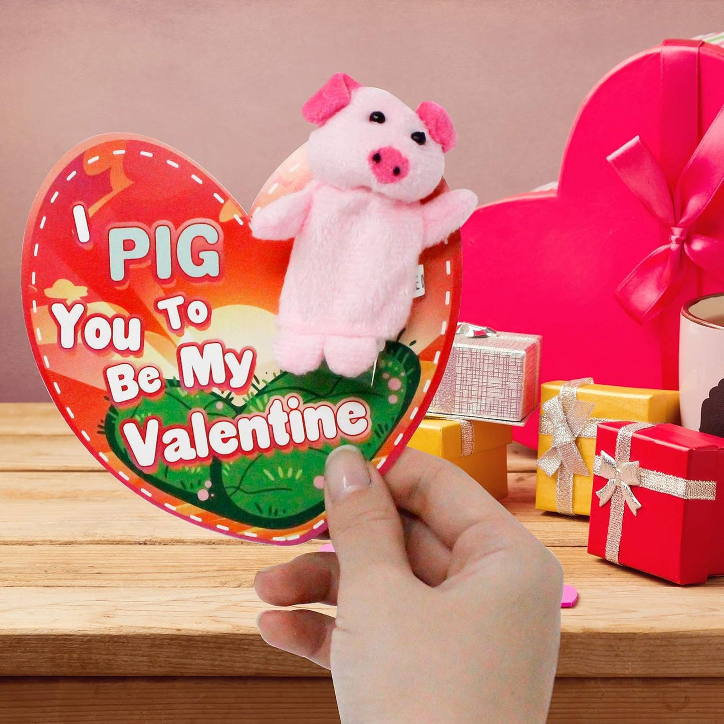 28 Packs Valentines Day Animal Finger Puppet with Gift Cards Set for Kids, Party Favor, Classroom Exchange Prizes, Valentine’S Greeting Cards, Stressrelief Hand Puppets, Holiday Reward Prizes